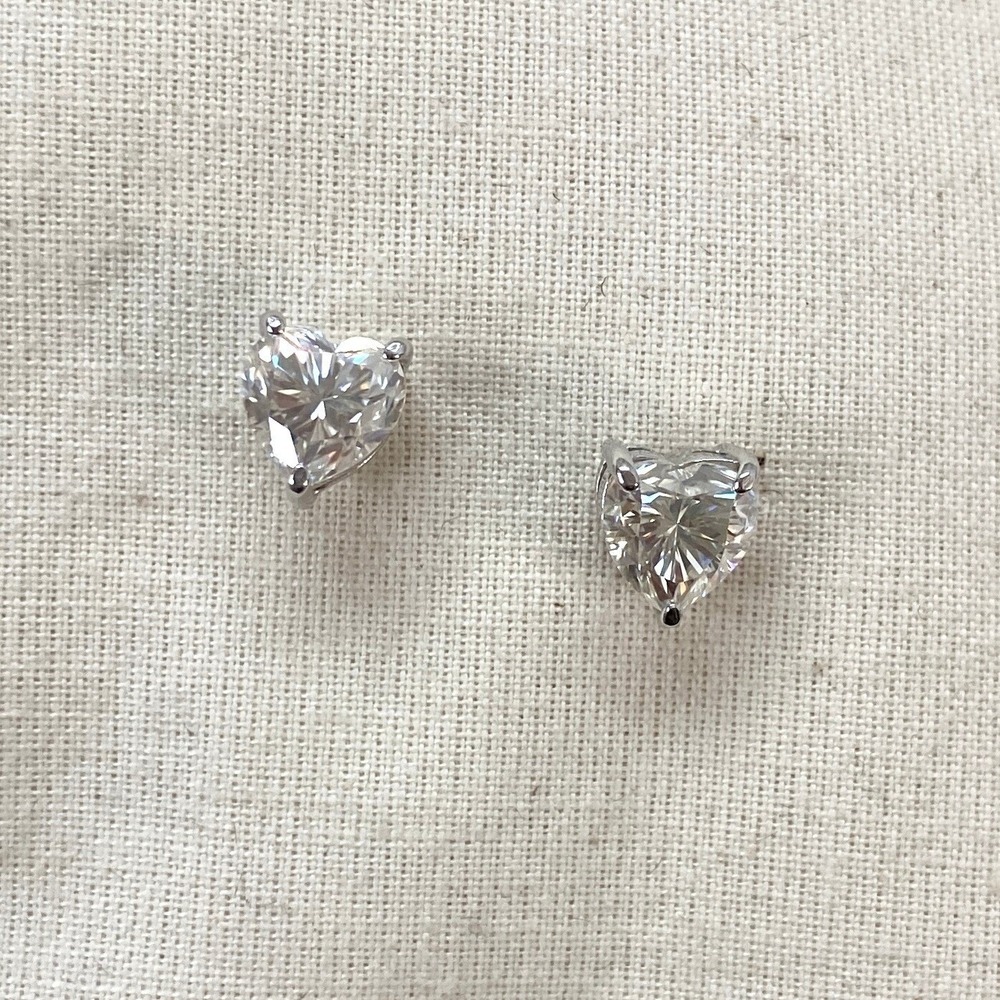 925 Sterling Silver Moissanite 2CT TW Heart Cut Stud Earrings NEW